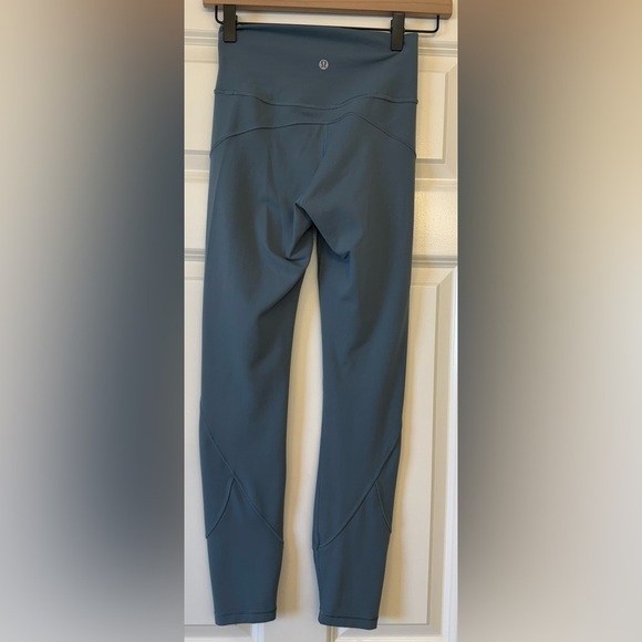 Lululemon In Movement 7/8 Tight Size 4 - Picture 2 of 8